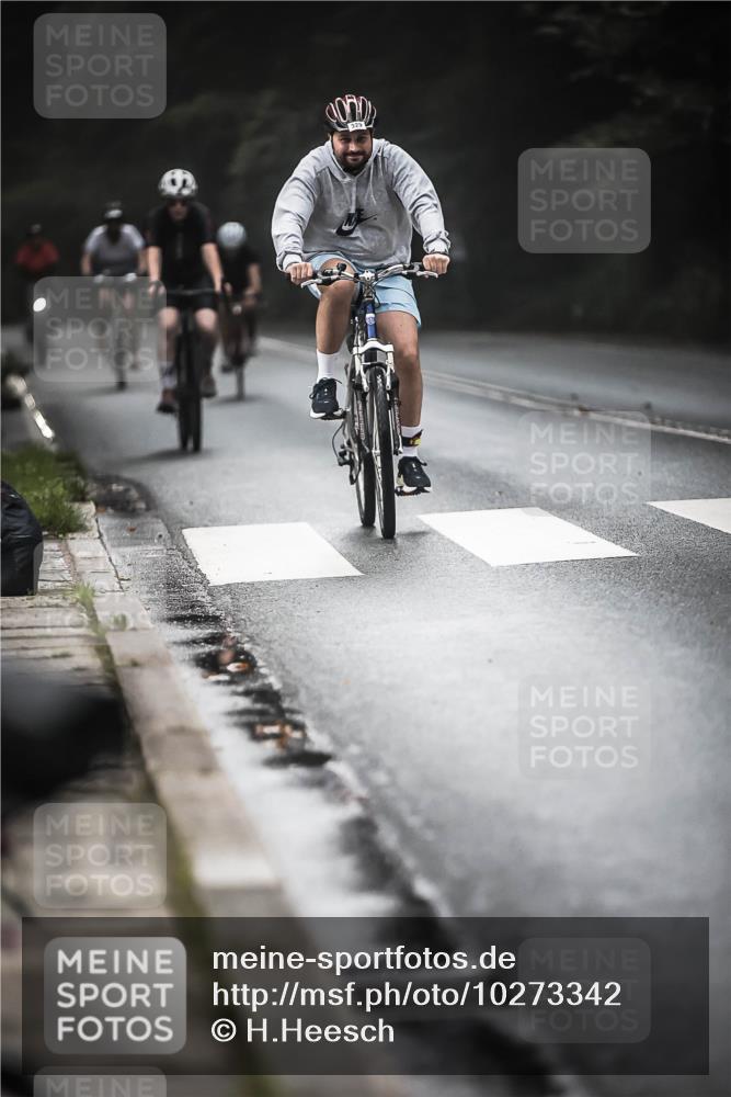 13.09.2026 - Stadtparktriathlon H.Heesch http://msf.ph/oto/10273342 13.09.2026 10:26:47 Radfahren 225, 292, 329, 361, 382, 399 meine-sportfotos.de