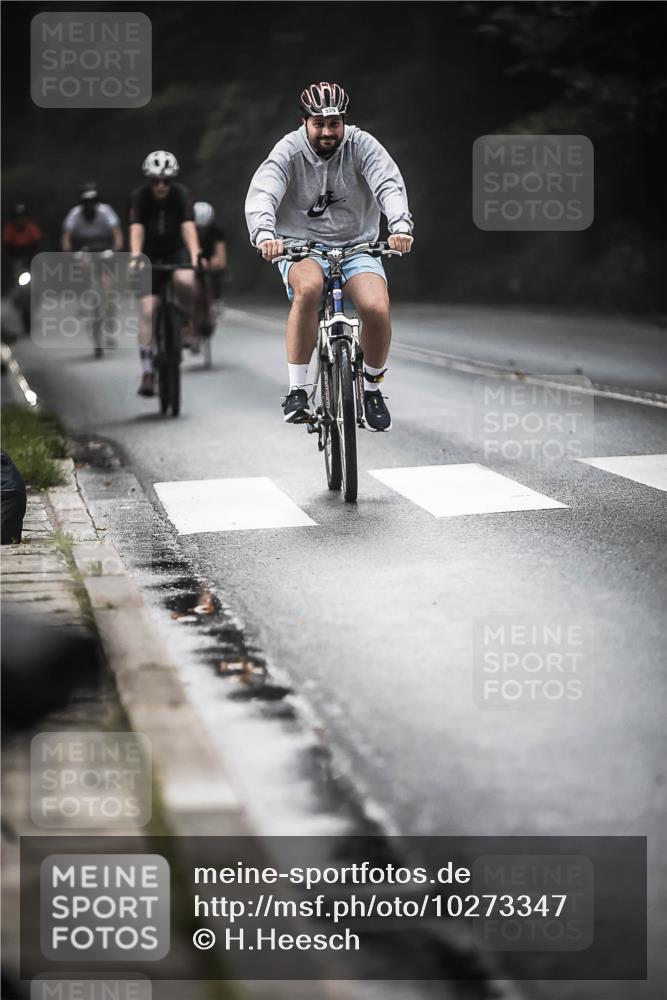 13.09.2026 - Stadtparktriathlon H.Heesch http://msf.ph/oto/10273347 13.09.2026 10:26:48 Radfahren 225, 329, 361, 382, 399 meine-sportfotos.de