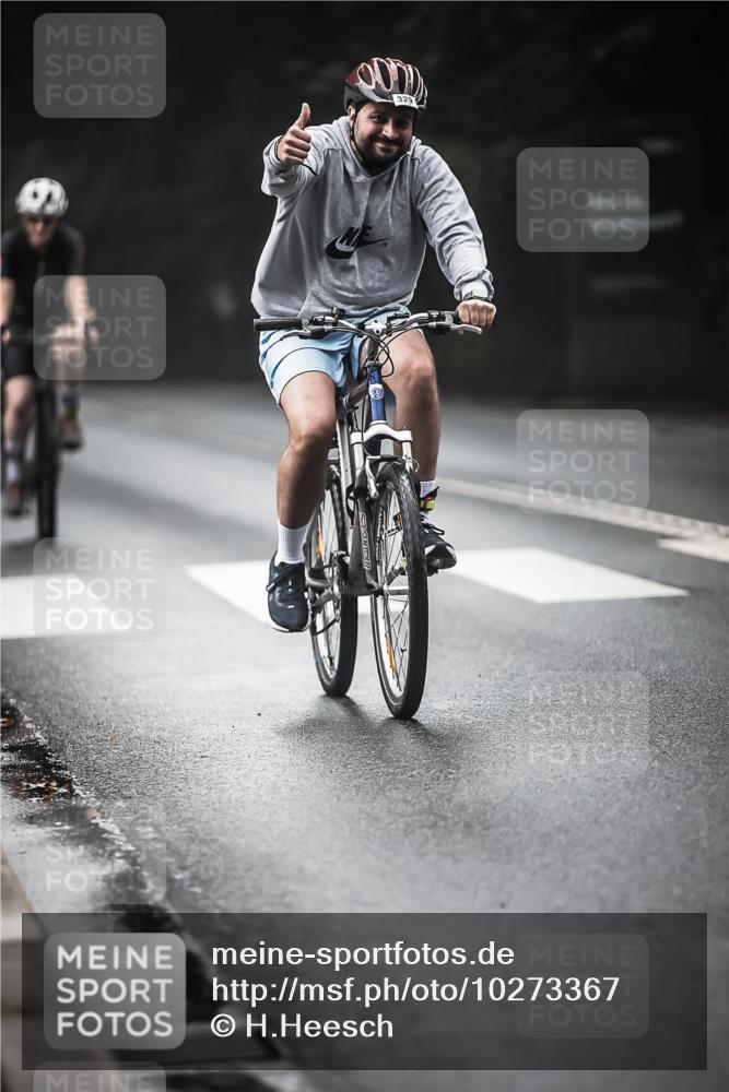 13.09.2026 - Stadtparktriathlon H.Heesch http://msf.ph/oto/10273367 13.09.2026 10:26:49 Radfahren 225, 329, 361, 382, 399 meine-sportfotos.de