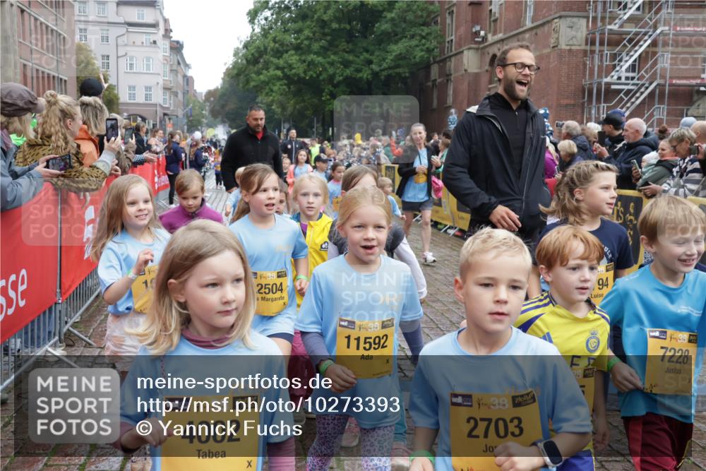 13.09.2026 - Kiel Lauf Yannick Fuchs http://msf.ph/oto/10273393 13.09.2026 08:36:07 Ziel 119, 440, 690, 832, 1551, 1552, 1690, 2618, 2621, 2882, 2911, 3053, 3149, 3746, 3762, 4474, 5146, 5181, 5308, 5905, 5990, 6022, 6171, 6446, 6508, 6589, 6741, 7383, 7573, 7634, 7781, 7842, 8638, 9023, 9026, 9234, 9252, 10043, 10147, 10351, 10576, 10642, 11203, 11577, 11639, 12203, 12336, 12558, 119, 165, 304, 705, 741, 1152, 1240, 1516, 1850, 2018, 2619, 2684, 2882, 3236, 3556, 4030, 4319, 4924, 5245, 5343, 5853, 8301, 8539, 8988, 464, 569, 740, 858, 865, 3160 meine-sportfotos.de