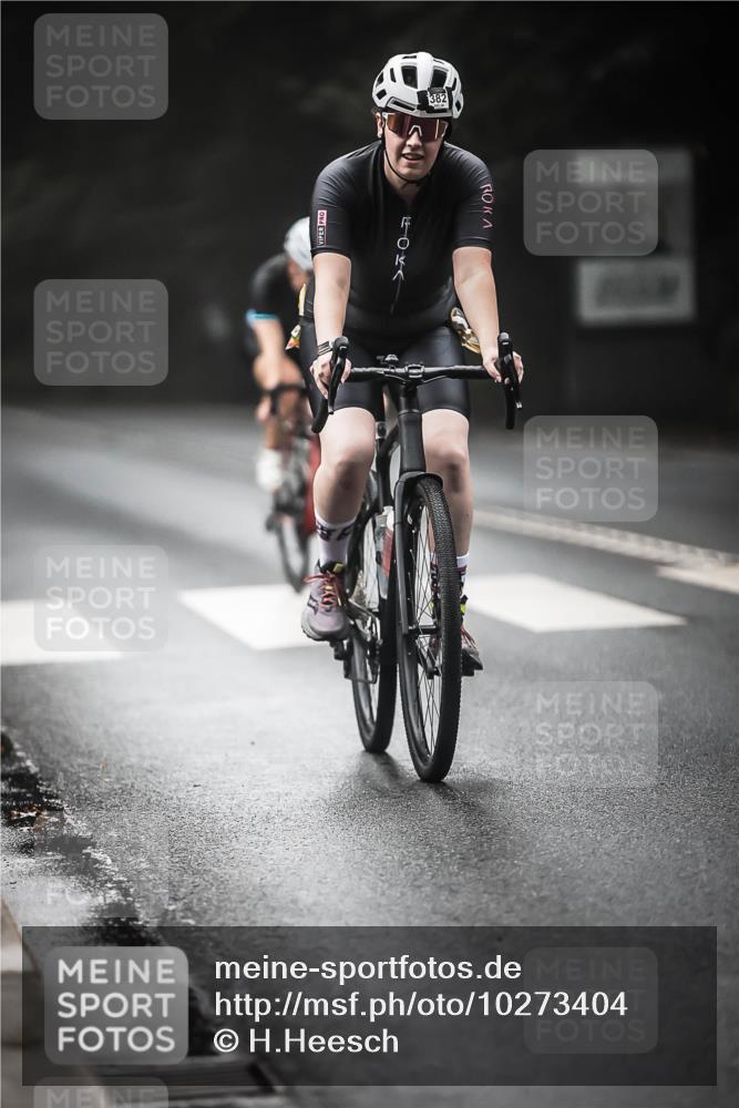 13.09.2026 - Stadtparktriathlon H.Heesch http://msf.ph/oto/10273404 13.09.2026 10:26:51 Radfahren 329, 361, 382, 399, 451 meine-sportfotos.de
