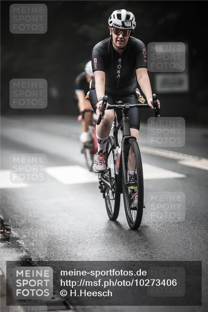13.09.2026 - Stadtparktriathlon H.Heesch http://msf.ph/oto/10273406 13.09.2026 10:26:51 Radfahren 329, 361, 382, 399, 451 meine-sportfotos.de