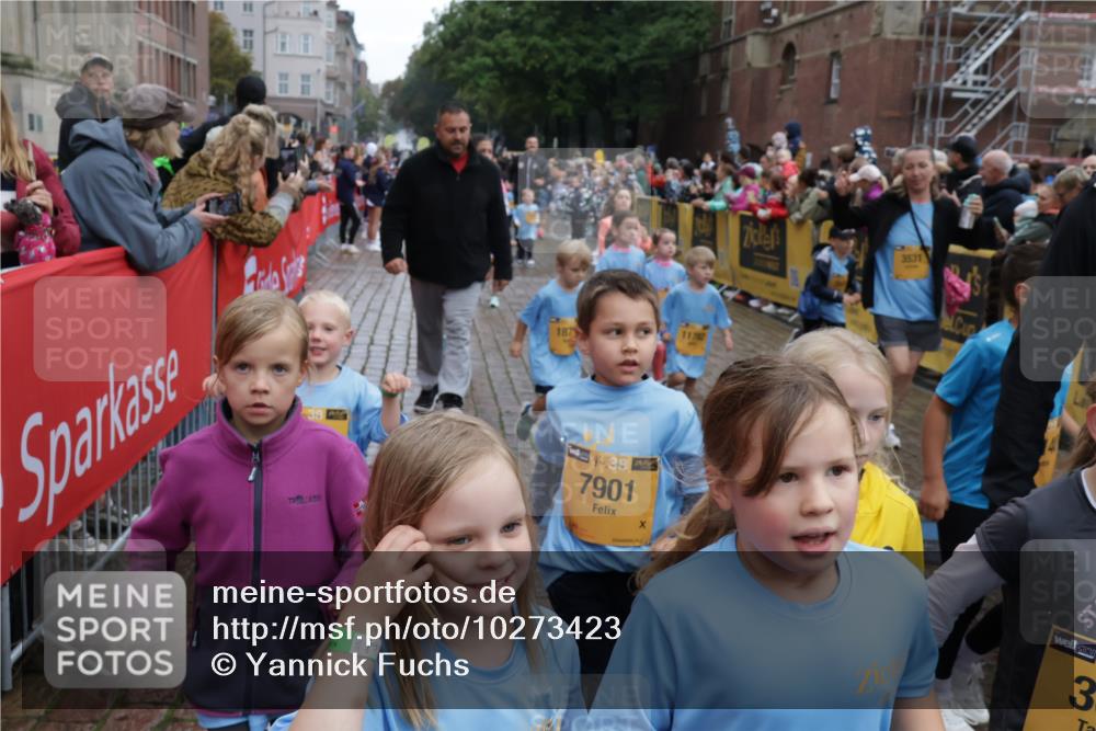 13.09.2026 - Kiel Lauf Yannick Fuchs http://msf.ph/oto/10273423 13.09.2026 08:36:09 Ziel 440, 569, 690, 740, 832, 858, 1551, 1552, 1690, 2310, 2328, 2621, 2911, 3053, 3149, 3746, 3762, 4007, 4474, 5146, 5308, 5905, 5990, 6022, 6101, 6171, 6589, 6741, 6838, 7383, 7573, 7634, 7781, 7842, 7908, 8638, 9023, 9026, 9234, 9252, 10043, 10111, 10147, 10351, 10576, 10642, 11203, 11577, 11639, 12203, 12336, 12558, 119, 165, 304, 705, 741, 1152, 1240, 1516, 1690, 1850, 2018, 2618, 2619, 2684, 2882, 3236, 3556, 4030, 4319, 4924, 5245, 5343, 5853, 8301, 464, 3160 meine-sportfotos.de