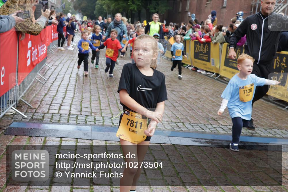 13.09.2026 - Kiel Lauf Yannick Fuchs http://msf.ph/oto/10273504 13.09.2026 08:36:14 Ziel 71, 308, 440, 464, 465, 569, 690, 740, 832, 858, 923, 1551, 1552, 1648, 2310, 2328, 2621, 3053, 3149, 3434, 3656, 3689, 3746, 4002, 4007, 4473, 4474, 5308, 5481, 5486, 5499, 6022, 6101, 6143, 6171, 6491, 6838, 7128, 7147, 7225, 7228, 7634, 7842, 7908, 8228, 8267, 8638, 8961, 9252, 9625, 9794, 10043, 10111, 10147, 10351, 10576, 11355, 11577, 12239, 12336, 12447, 12558, 119, 304, 705, 741, 1240, 1516, 1690, 1850, 2618, 2684, 2882, 2911, 3236, 4924, 5343, 8301 meine-sportfotos.de