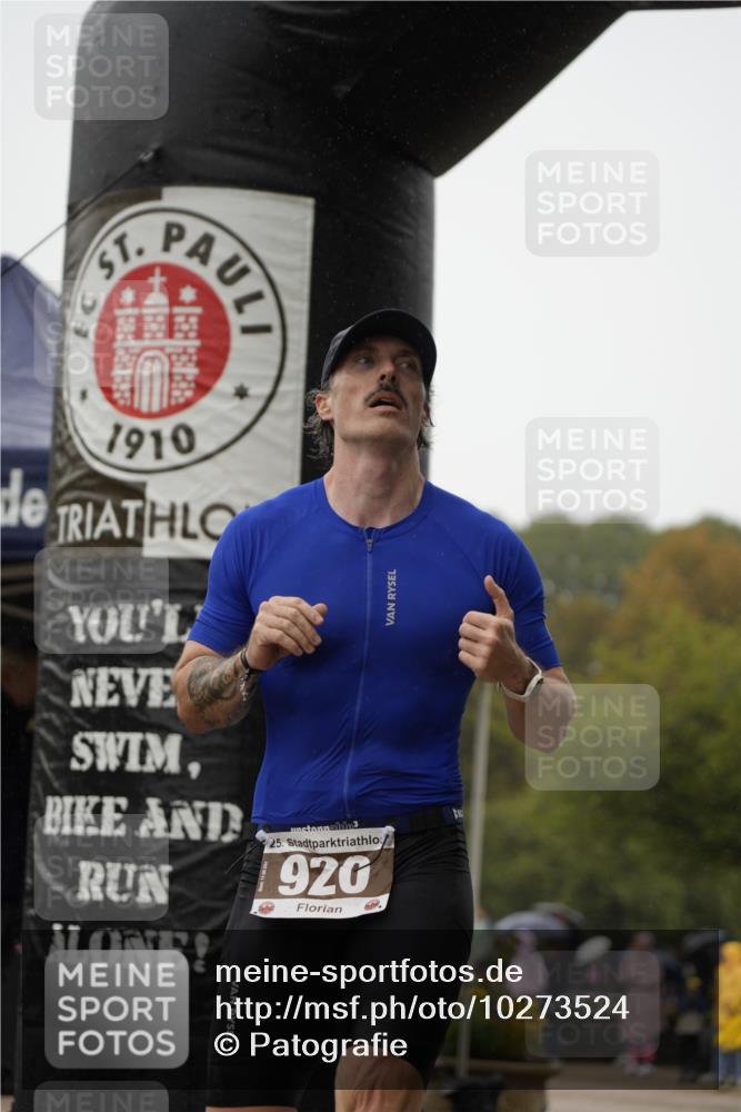 13.09.2026 - Stadtparktriathlon Patografie http://msf.ph/oto/10273524 13.09.2026 12:49:52 Ziel 888, 920 meine-sportfotos.de