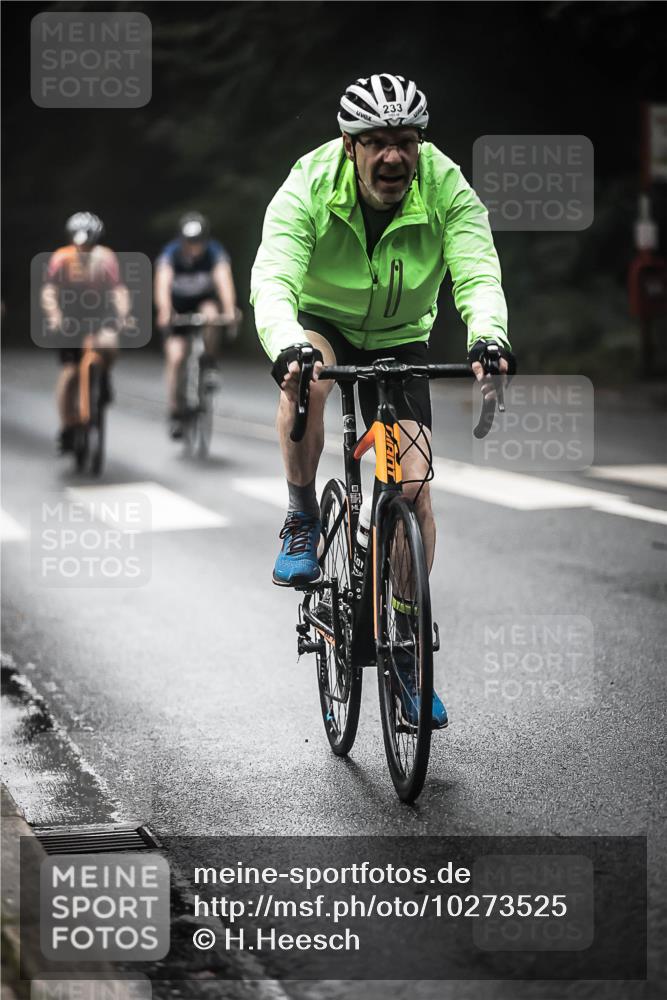 13.09.2026 - Stadtparktriathlon H.Heesch http://msf.ph/oto/10273525 13.09.2026 10:27:07 Radfahren 233, 243, 305, 309, 394, 405, 412, 459 meine-sportfotos.de