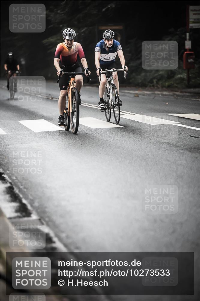 13.09.2026 - Stadtparktriathlon H.Heesch http://msf.ph/oto/10273533 13.09.2026 10:27:08 Radfahren 233, 243, 305, 309, 394, 405, 412, 459 meine-sportfotos.de