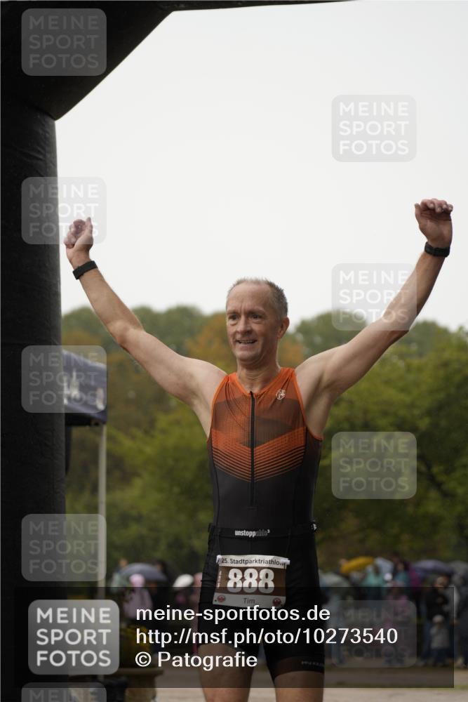 13.09.2026 - Stadtparktriathlon Patografie http://msf.ph/oto/10273540 13.09.2026 12:49:57 Ziel 888, 920 meine-sportfotos.de