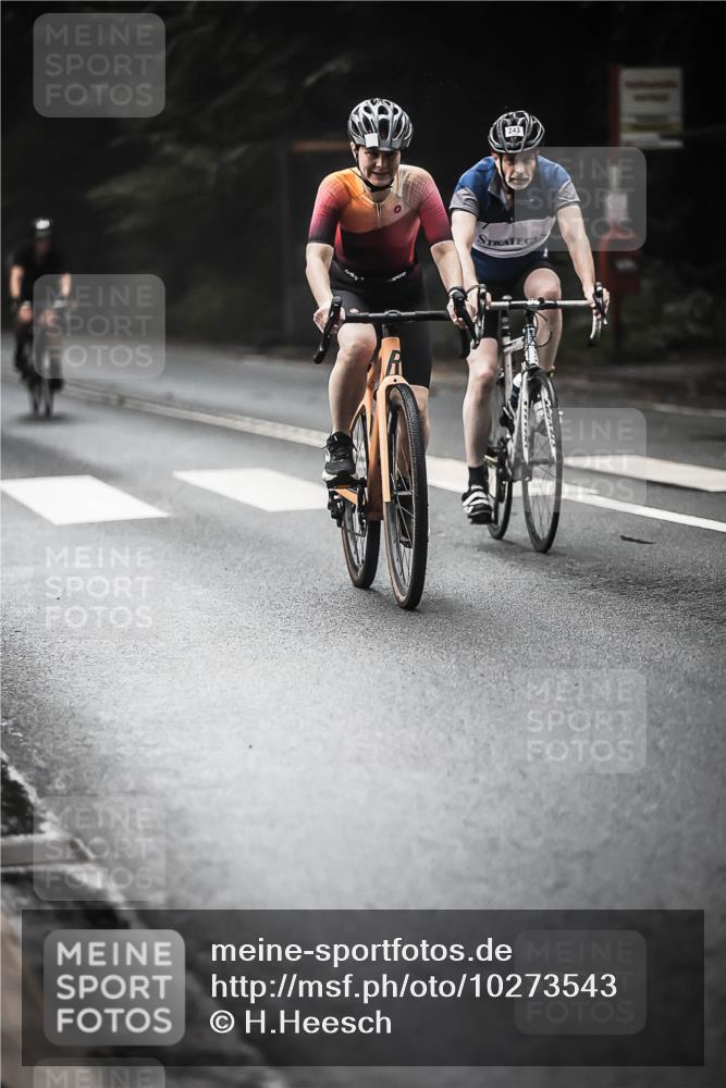 13.09.2026 - Stadtparktriathlon H.Heesch http://msf.ph/oto/10273543 13.09.2026 10:27:09 Radfahren 233, 243, 305, 309, 394, 405, 412, 459 meine-sportfotos.de
