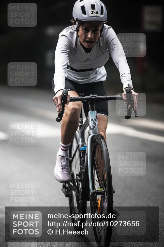 13.09.2026 - Stadtparktriathlon H.Heesch http://msf.ph/oto/10273656 13.09.2026 10:27:20 Radfahren 254, 274, 389, 402 meine-sportfotos.de