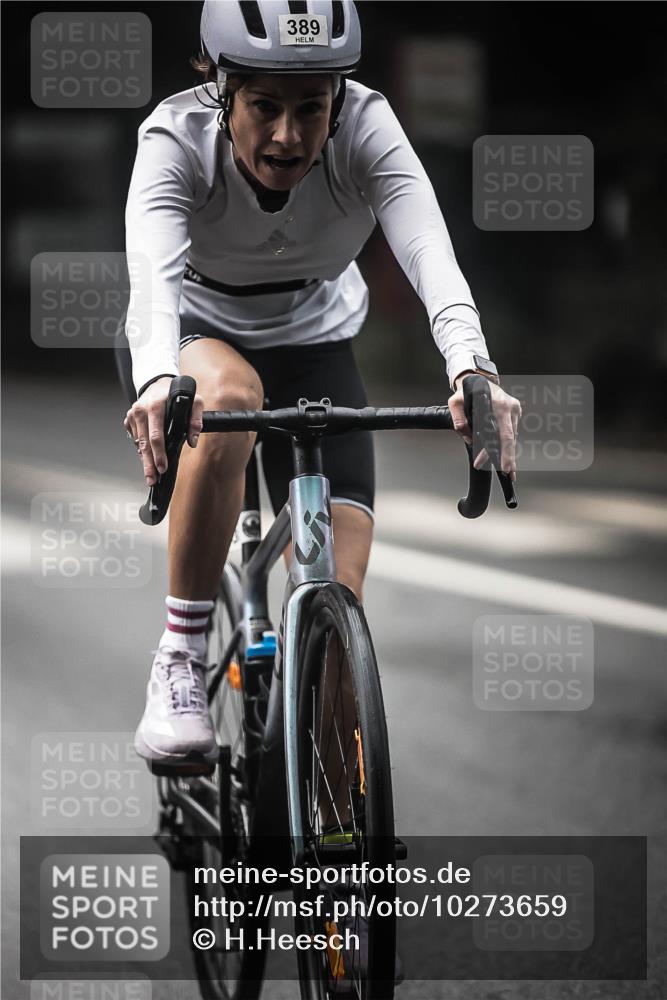 13.09.2026 - Stadtparktriathlon H.Heesch http://msf.ph/oto/10273659 13.09.2026 10:27:20 Radfahren 254, 274, 389, 402 meine-sportfotos.de