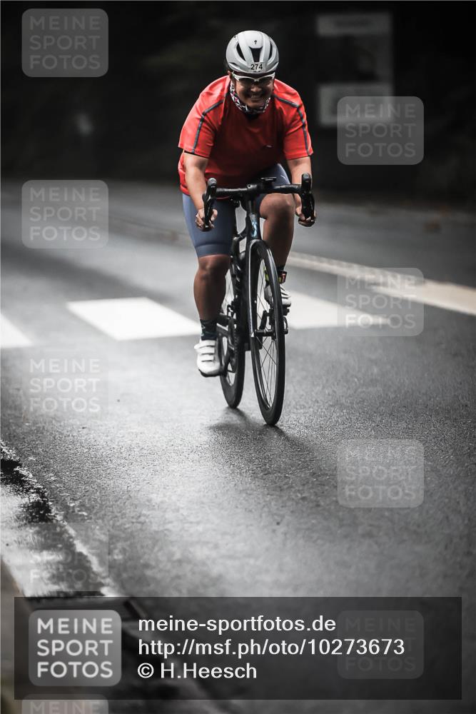 13.09.2026 - Stadtparktriathlon H.Heesch http://msf.ph/oto/10273673 13.09.2026 10:27:22 Radfahren 254, 274, 389, 402 meine-sportfotos.de