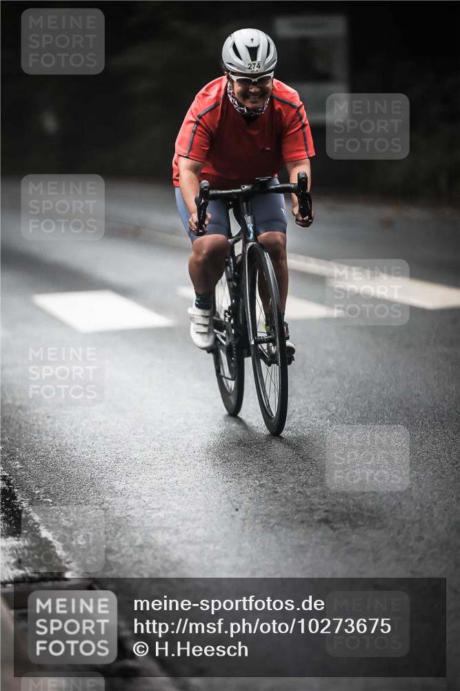 13.09.2026 - Stadtparktriathlon H.Heesch http://msf.ph/oto/10273675 13.09.2026 10:27:22 Radfahren 254, 274, 389, 402 meine-sportfotos.de