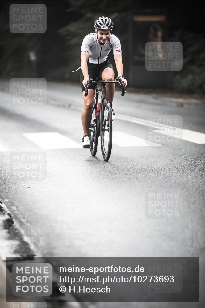 13.09.2026 - Stadtparktriathlon H.Heesch http://msf.ph/oto/10273693 13.09.2026 10:27:32 Radfahren 437 meine-sportfotos.de