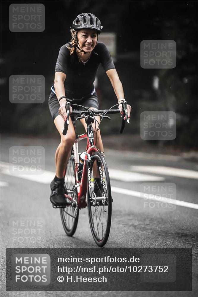 13.09.2026 - Stadtparktriathlon H.Heesch http://msf.ph/oto/10273752 13.09.2026 10:27:41 Radfahren 454 meine-sportfotos.de