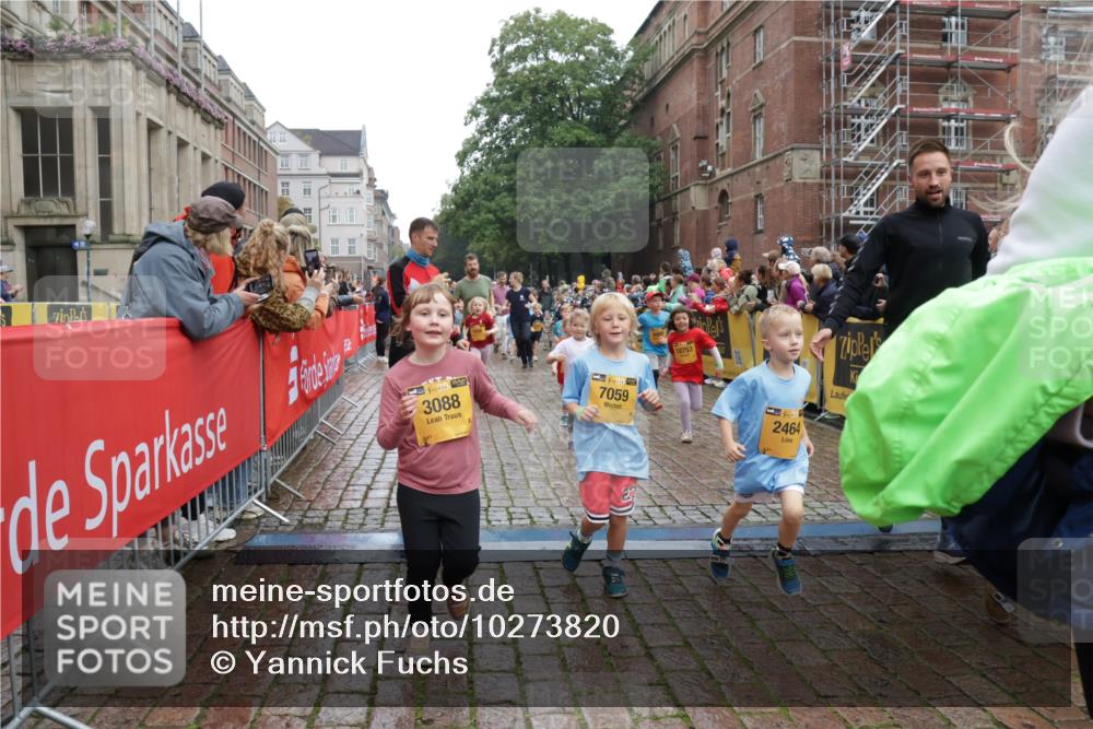 13.09.2026 - Kiel Lauf Yannick Fuchs http://msf.ph/oto/10273820 13.09.2026 08:36:26 Ziel 71, 308, 465, 516, 874, 923, 1407, 1648, 1829, 1875, 3434, 3532, 3656, 4002, 4495, 4500, 5486, 5658, 5842, 6143, 6469, 6470, 6491, 7128, 7136, 7225, 7228, 7523, 7629, 7679, 7811, 8228, 8267, 8961, 9505, 9625, 9794, 10064, 10140, 10712, 11355, 11592, 11782, 12239, 12447, 12504, 12645, 119, 440, 464, 465, 569, 690, 740, 741, 832, 858, 1551, 1552, 1690, 1850, 2310, 2328, 2618, 2621, 2882, 2911, 3053, 3149, 3689, 4007, 4473, 4474, 5481, 5486, 5499, 6022, 6101, 6491 meine-sportfotos.de