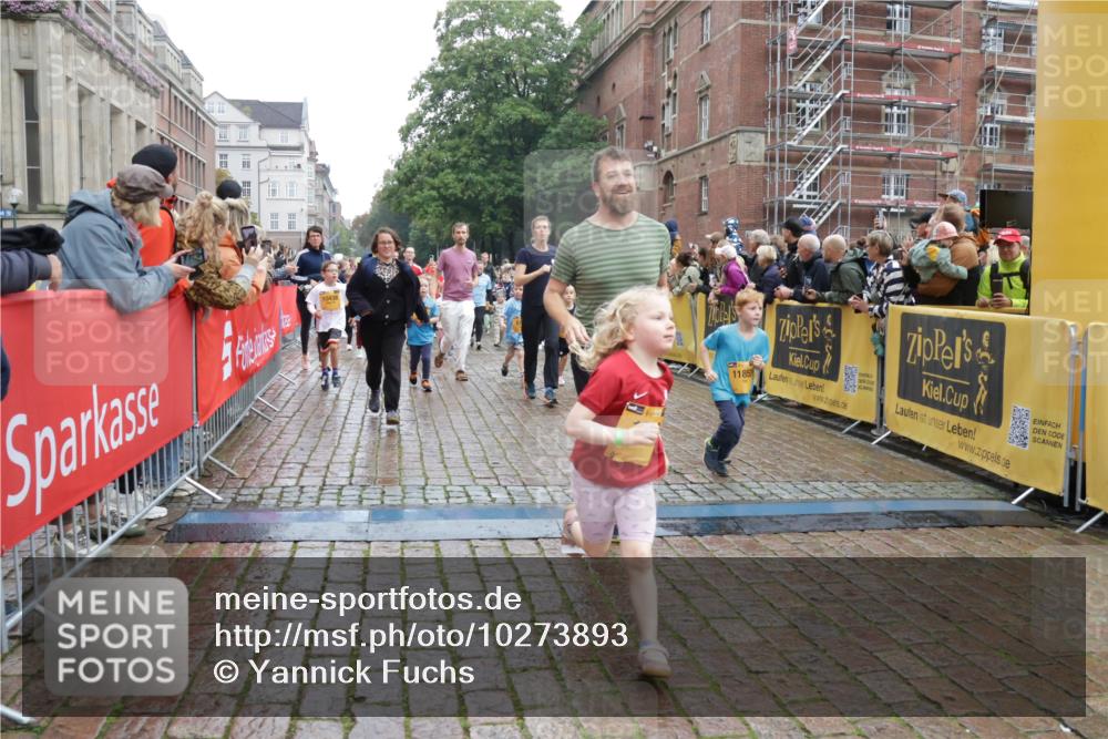 13.09.2026 - Kiel Lauf Yannick Fuchs http://msf.ph/oto/10273893 13.09.2026 08:36:29 Ziel 308, 516, 874, 923, 1407, 1648, 1727, 1829, 1875, 3246, 3532, 3656, 3868, 4495, 4500, 5658, 5842, 6308, 6452, 6469, 6470, 6474, 6475, 7136, 7523, 7629, 7679, 7811, 8804, 9505, 9794, 10064, 10140, 10712, 10891, 11355, 11592, 11782, 12239, 12504, 12645, 71, 119, 308, 440, 464, 465, 569, 690, 740, 832, 858, 923, 1551, 1552, 1648, 1690, 2310, 2328, 2618, 2621, 2882, 2911, 3053, 3149, 3434, 3656, 3689, 4002, 4007, 4473, 4474, 5481, 5486, 5499, 6022, 6101, 6143, 6491, 7128, 1031 meine-sportfotos.de