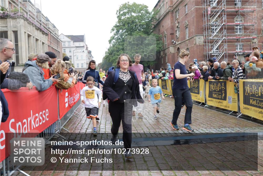 13.09.2026 - Kiel Lauf Yannick Fuchs http://msf.ph/oto/10273928 13.09.2026 08:36:30 Ziel 516, 874, 1407, 1727, 1829, 1875, 3246, 3532, 3868, 4495, 4500, 5658, 5842, 6308, 6452, 6469, 6470, 6474, 6475, 7136, 7523, 7629, 7679, 7811, 8804, 9505, 10064, 10140, 10712, 10891, 11592, 11782, 12504, 12645, 71, 119, 308, 440, 464, 465, 569, 690, 740, 832, 858, 923, 1551, 1552, 1648, 1690, 2310, 2328, 2618, 2621, 2882, 2911, 3053, 3149, 3434, 3656, 3689, 4002, 4007, 4473, 4474, 5481, 5486, 5499, 6022, 6101, 6143, 6491, 7128, 1031, 2618, 6446 meine-sportfotos.de