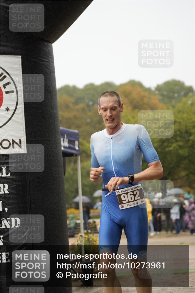 13.09.2026 - Stadtparktriathlon Patografie http://msf.ph/oto/10273961 13.09.2026 12:54:49 Ziel 962 meine-sportfotos.de