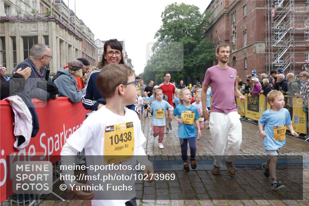 13.09.2026 - Kiel Lauf Yannick Fuchs http://msf.ph/oto/10273969 13.09.2026 08:36:32 Ziel 516, 874, 1407, 1727, 1829, 1875, 3246, 3532, 3868, 4495, 4500, 5658, 6308, 6452, 6469, 6470, 6474, 6475, 7136, 7811, 8804, 9505, 10064, 10891, 11592, 11782, 12504, 71, 119, 308, 440, 464, 465, 569, 690, 740, 832, 858, 923, 1551, 1552, 1648, 1690, 1875, 2310, 2328, 2618, 2621, 2882, 2911, 3053, 3149, 3434, 3656, 3689, 4002, 4007, 4473, 4474, 5481, 5486, 5499, 5842, 6022, 6101, 6143, 6491, 7128, 1031, 1690, 2618, 3762, 5990, 6446 meine-sportfotos.de