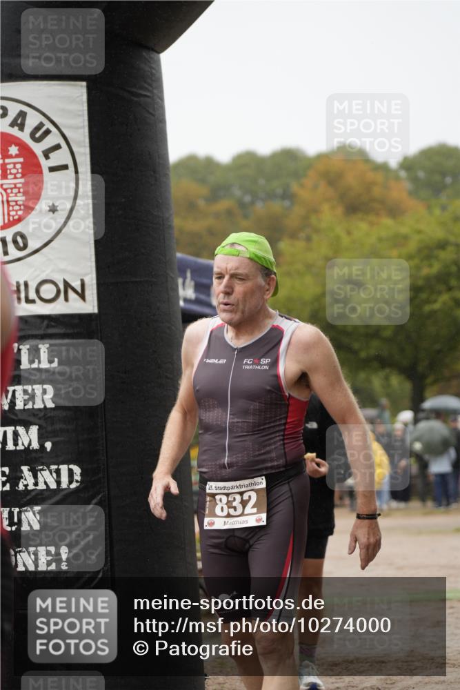 13.09.2026 - Stadtparktriathlon Patografie http://msf.ph/oto/10274000 13.09.2026 12:55:21 Ziel 832, 941 meine-sportfotos.de
