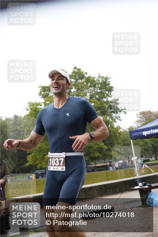 13.09.2026 - Stadtparktriathlon Patografie http://msf.ph/oto/10274018 13.09.2026 12:55:39 Ziel 980, 1028, 1037, 1051 meine-sportfotos.de
