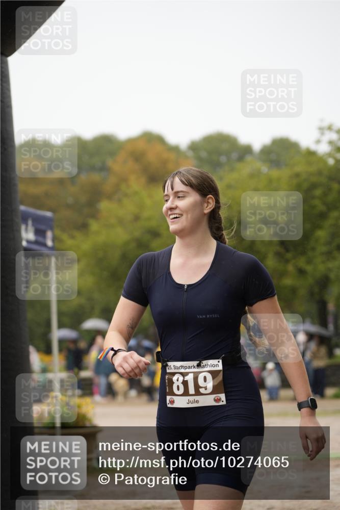 13.09.2026 - Stadtparktriathlon Patografie http://msf.ph/oto/10274065 13.09.2026 12:56:08 Ziel 819, 1053 meine-sportfotos.de