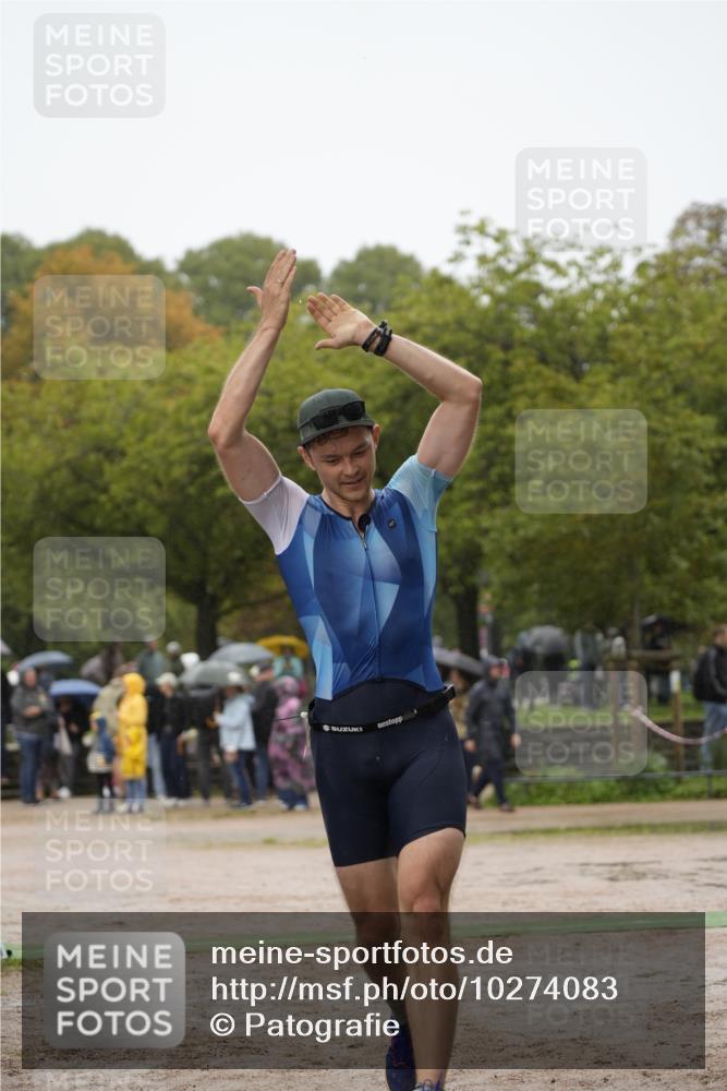 13.09.2026 - Stadtparktriathlon Patografie http://msf.ph/oto/10274083 13.09.2026 12:56:23 Ziel 1048, 1067 meine-sportfotos.de