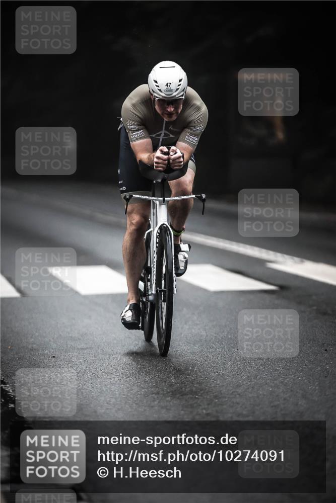 13.09.2026 - Stadtparktriathlon H.Heesch http://msf.ph/oto/10274091 13.09.2026 09:01:55 Radfahren 47, 49, 51, 64, 70, 122 meine-sportfotos.de