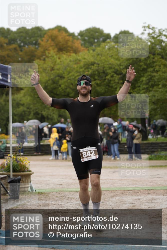 13.09.2026 - Stadtparktriathlon Patografie http://msf.ph/oto/10274135 13.09.2026 12:57:43 Ziel 842, 970 meine-sportfotos.de
