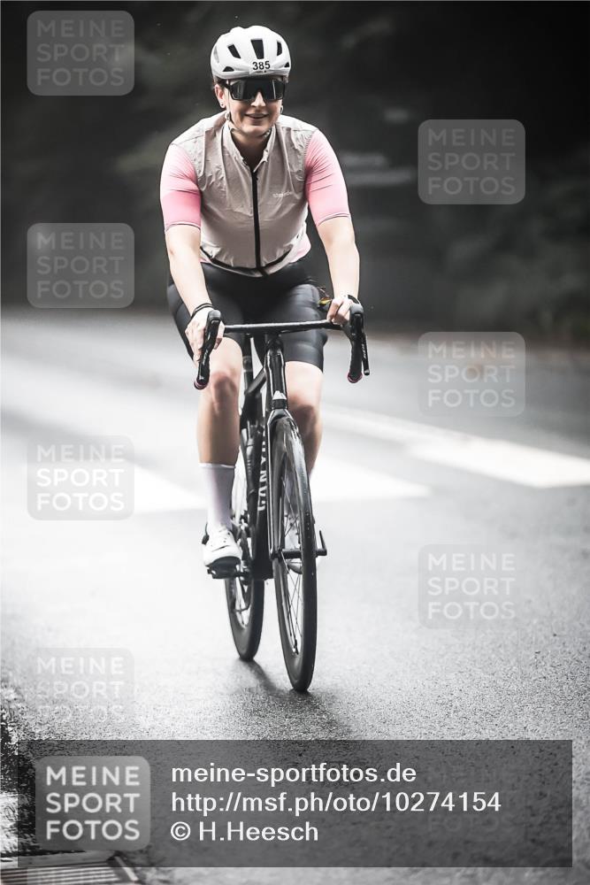 13.09.2026 - Stadtparktriathlon H.Heesch http://msf.ph/oto/10274154 13.09.2026 10:28:51 Radfahren 323, 385, 433 meine-sportfotos.de