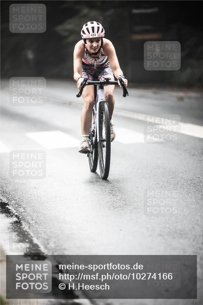 13.09.2026 - Stadtparktriathlon H.Heesch http://msf.ph/oto/10274166 13.09.2026 10:28:55 Radfahren 385, 433 meine-sportfotos.de