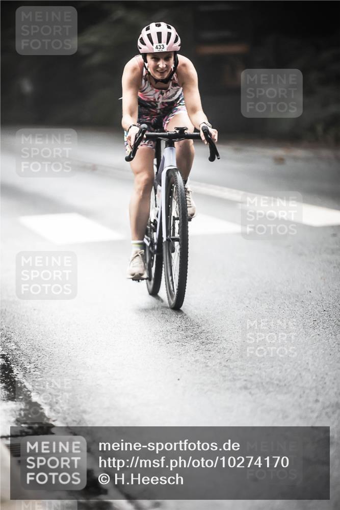 13.09.2026 - Stadtparktriathlon H.Heesch http://msf.ph/oto/10274170 13.09.2026 10:28:55 Radfahren 385, 433 meine-sportfotos.de