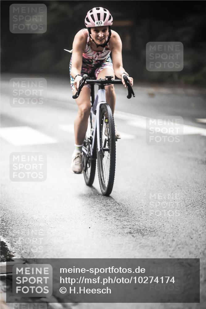13.09.2026 - Stadtparktriathlon H.Heesch http://msf.ph/oto/10274174 13.09.2026 10:28:55 Radfahren 385, 433 meine-sportfotos.de
