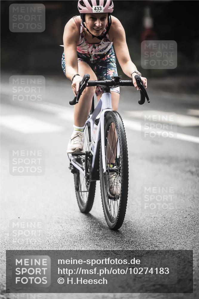 13.09.2026 - Stadtparktriathlon H.Heesch http://msf.ph/oto/10274183 13.09.2026 10:28:55 Radfahren 385, 433 meine-sportfotos.de