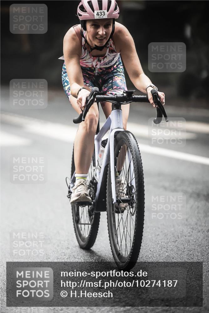 13.09.2026 - Stadtparktriathlon H.Heesch http://msf.ph/oto/10274187 13.09.2026 10:28:55 Radfahren 385, 433 meine-sportfotos.de