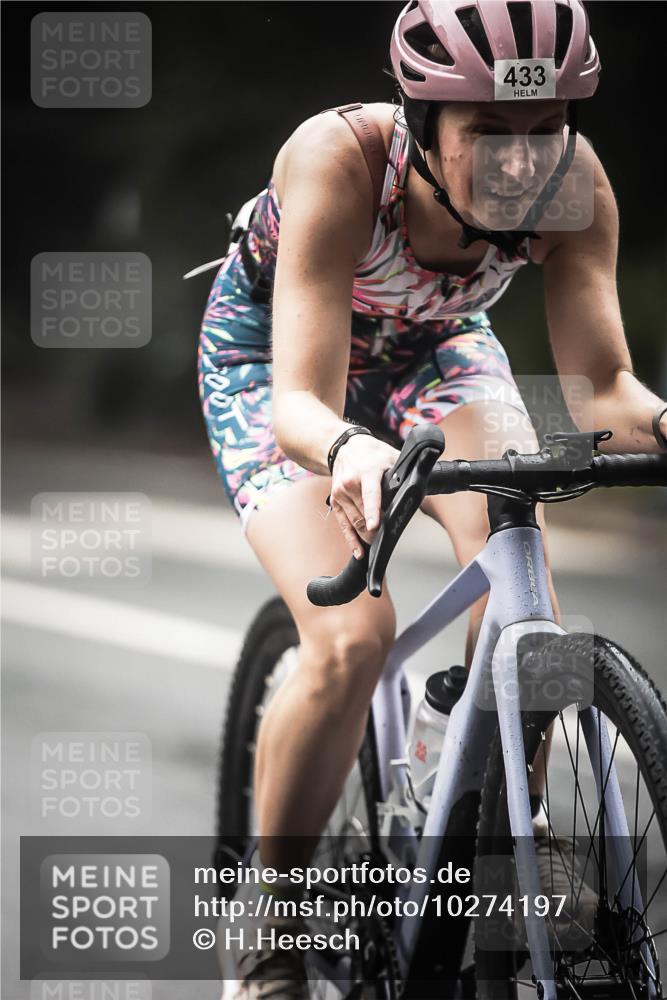 13.09.2026 - Stadtparktriathlon H.Heesch http://msf.ph/oto/10274197 13.09.2026 10:28:56 Radfahren 354, 385, 433 meine-sportfotos.de