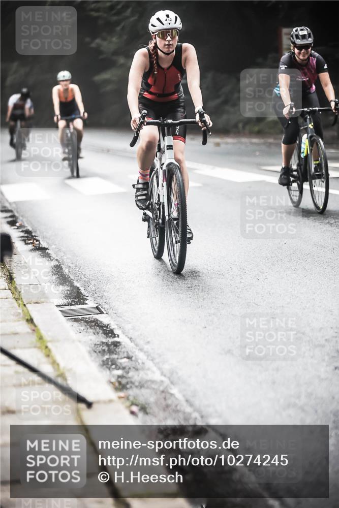 13.09.2026 - Stadtparktriathlon H.Heesch http://msf.ph/oto/10274245 13.09.2026 10:29:06 Radfahren 334, 335, 354, 381, 419, 429, 432, 452, 460 meine-sportfotos.de
