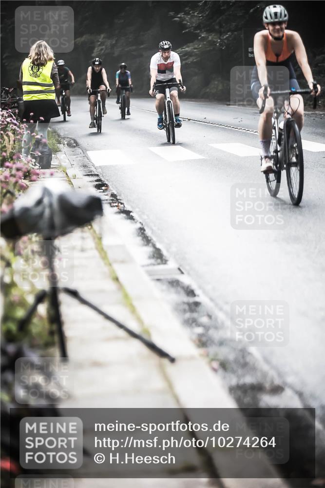 13.09.2026 - Stadtparktriathlon H.Heesch http://msf.ph/oto/10274264 13.09.2026 10:29:08 Radfahren 334, 335, 344, 354, 381, 419, 420, 429, 432, 452, 460 meine-sportfotos.de