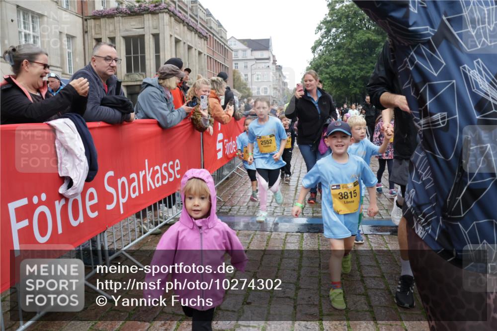 13.09.2026 - Kiel Lauf Yannick Fuchs http://msf.ph/oto/10274302 13.09.2026 08:36:49 Ziel 1031, 1128, 1470, 1808, 2581, 3098, 3651, 3809, 3887, 4697, 5667, 6145, 6357, 6479, 6813, 7153, 7633, 8662, 8771, 8995, 9251, 9591, 9762, 9958, 10438, 10753, 11853, 11935, 11945, 12317, 71, 308, 464, 465, 516, 569, 858, 874, 923, 1407, 1648, 1727, 1829, 1875, 2310, 2328, 2464, 3088, 3246, 3434, 3532, 3651, 3656, 3689, 3868, 4002, 4473, 4495, 4500, 5481, 5486, 5499, 5658, 5842, 6101, 6143, 6308, 6452, 6469, 6470, 6474, 6475, 6491, 6983, 7059, 7128, 7136, 71, 4002 meine-sportfotos.de