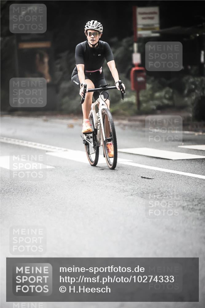 13.09.2026 - Stadtparktriathlon H.Heesch http://msf.ph/oto/10274333 13.09.2026 10:29:23 Radfahren 234, 242, 283, 380, 398, 450 meine-sportfotos.de