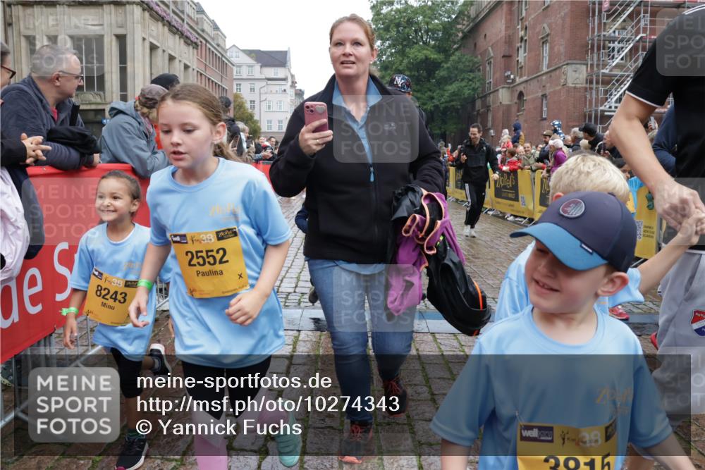 13.09.2026 - Kiel Lauf Yannick Fuchs http://msf.ph/oto/10274343 13.09.2026 08:36:50 Ziel 1031, 1128, 1470, 1808, 2581, 3098, 3809, 3887, 4697, 5667, 6145, 6357, 6479, 6813, 7153, 7633, 8662, 8771, 8995, 9251, 9591, 9762, 9958, 10438, 11853, 11935, 11945, 12317, 71, 308, 464, 465, 516, 874, 923, 1407, 1648, 1727, 1829, 1875, 2464, 3088, 3246, 3434, 3532, 3651, 3656, 3689, 3868, 4002, 4473, 4495, 4500, 5481, 5486, 5499, 5658, 5842, 6143, 6308, 6452, 6469, 6470, 6474, 6475, 6491, 6983, 7059, 7128, 7136, 9251, 5617, 7176, 71, 3434, 4002 meine-sportfotos.de