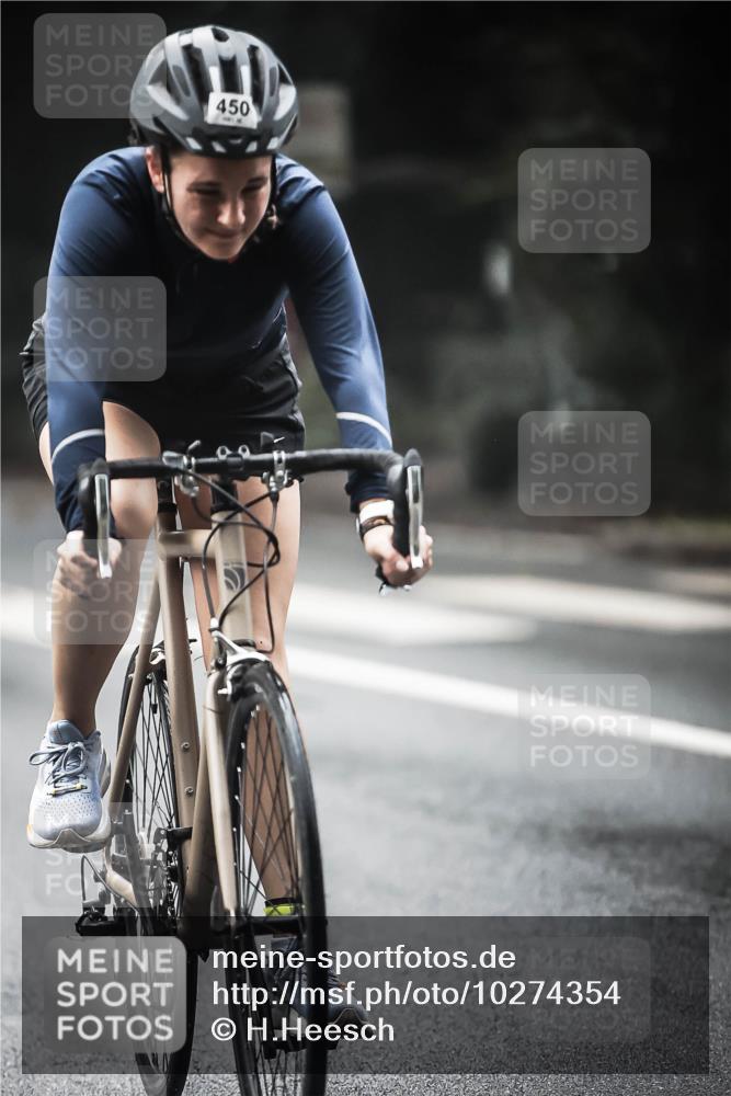 13.09.2026 - Stadtparktriathlon H.Heesch http://msf.ph/oto/10274354 13.09.2026 10:29:24 Radfahren 234, 242, 283, 380, 398, 450 meine-sportfotos.de