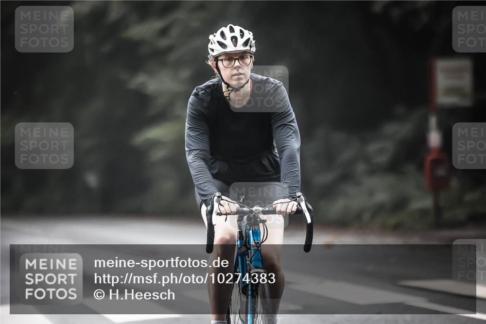 13.09.2026 - Stadtparktriathlon H.Heesch http://msf.ph/oto/10274383 13.09.2026 10:29:31 Radfahren 242, 283, 380, 390, 400 meine-sportfotos.de
