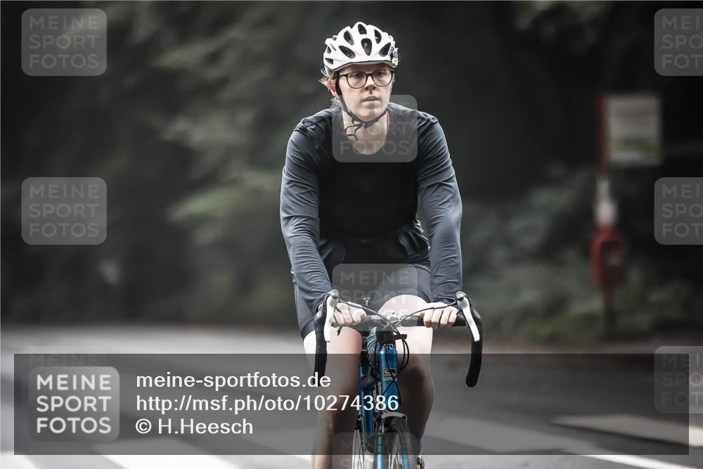 13.09.2026 - Stadtparktriathlon H.Heesch http://msf.ph/oto/10274386 13.09.2026 10:29:31 Radfahren 242, 283, 380, 390, 400 meine-sportfotos.de