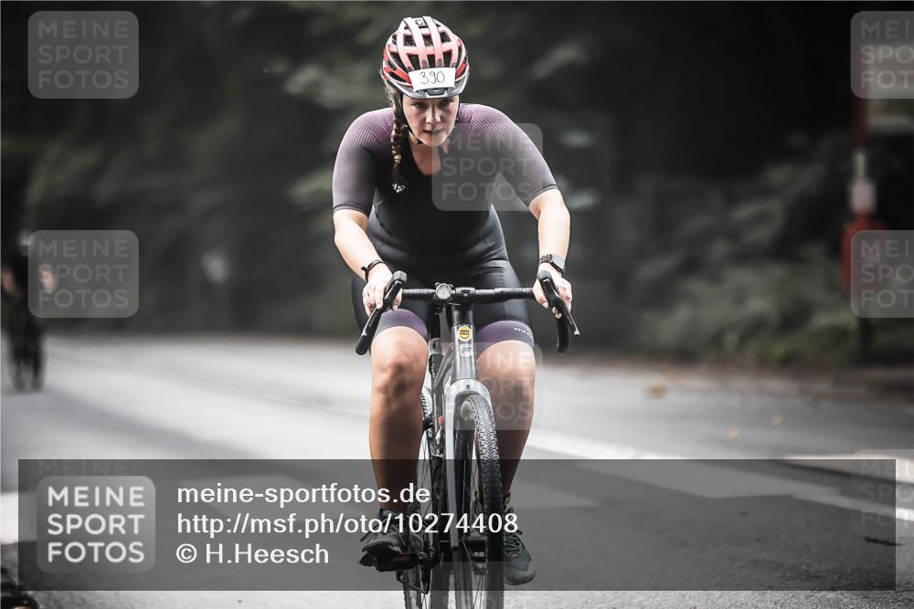 13.09.2026 - Stadtparktriathlon H.Heesch http://msf.ph/oto/10274408 13.09.2026 10:29:35 Radfahren 265, 358, 390, 392, 400 meine-sportfotos.de