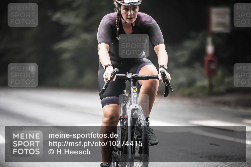 13.09.2026 - Stadtparktriathlon H.Heesch http://msf.ph/oto/10274415 13.09.2026 10:29:35 Radfahren 265, 358, 390, 392, 400 meine-sportfotos.de