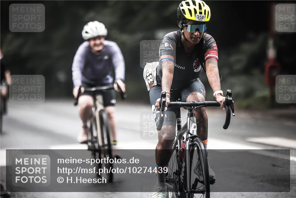 13.09.2026 - Stadtparktriathlon H.Heesch http://msf.ph/oto/10274439 13.09.2026 10:29:40 Radfahren 265, 308, 358, 390, 392 meine-sportfotos.de