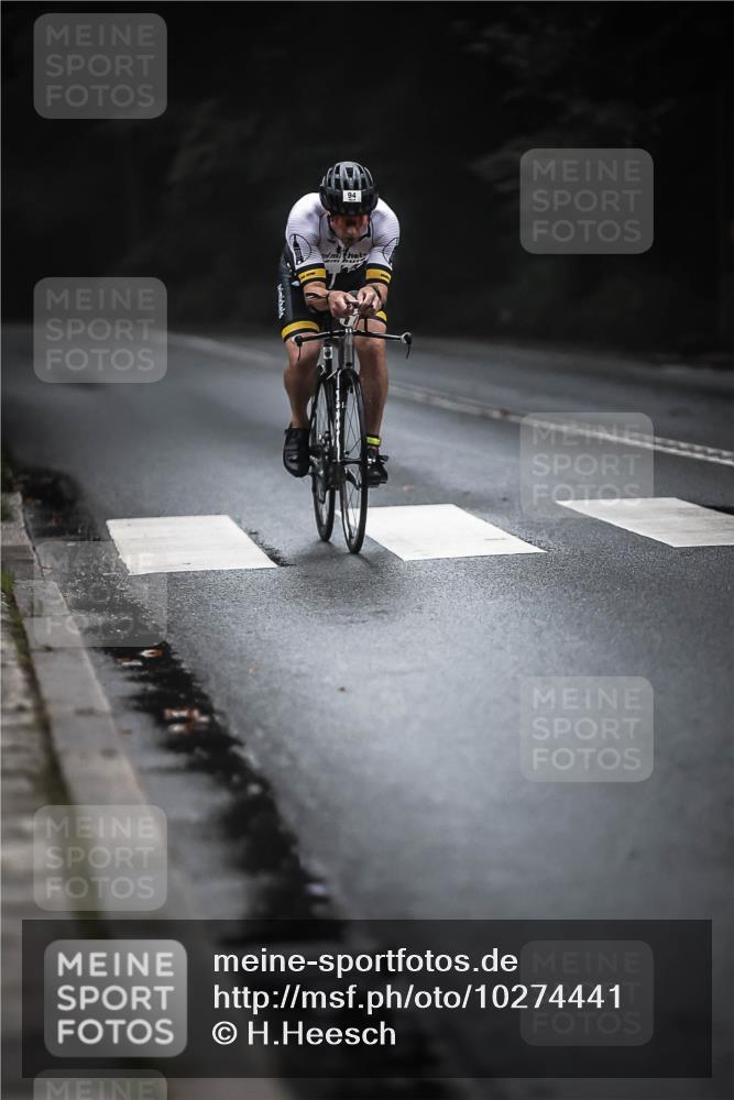 13.09.2026 - Stadtparktriathlon H.Heesch http://msf.ph/oto/10274441 13.09.2026 09:02:49 Radfahren 57, 93, 94 meine-sportfotos.de