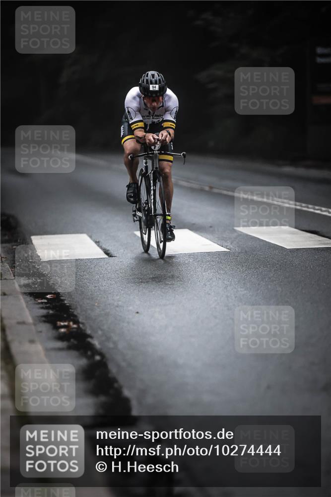 13.09.2026 - Stadtparktriathlon H.Heesch http://msf.ph/oto/10274444 13.09.2026 09:02:49 Radfahren 57, 93, 94 meine-sportfotos.de